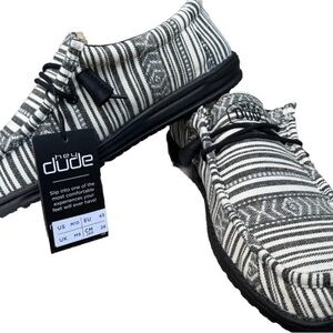 Hey Dude Wally Serape Men's Size M10 Slip-on Shoes Color Black Gravel